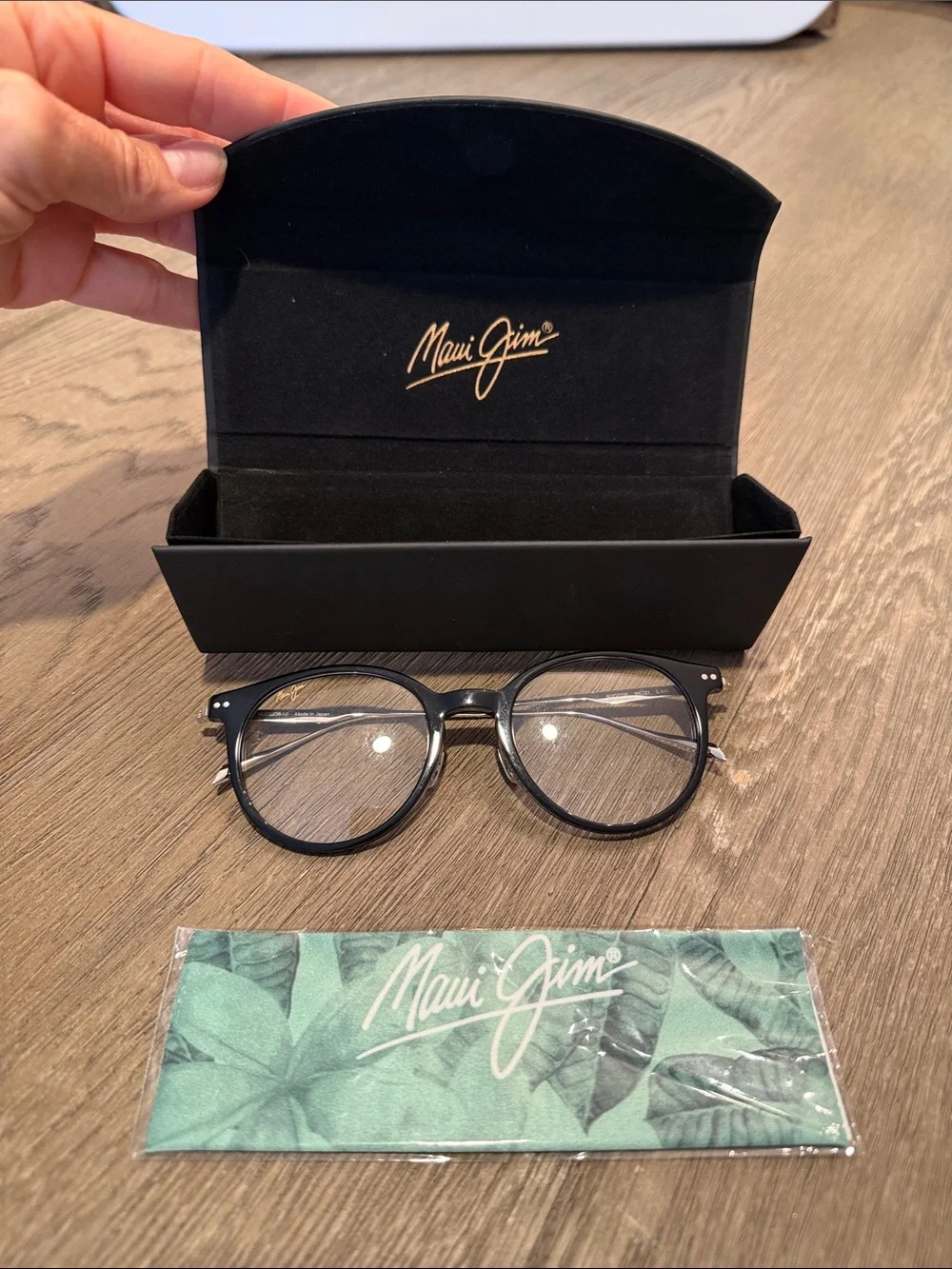 Maui Jim Black Round Optical Frames with Gold Logo Case